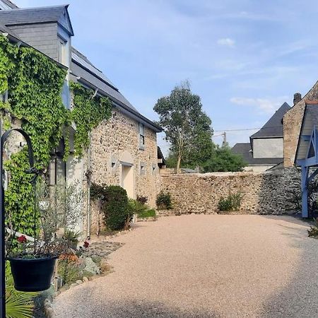 Bed and Breakfast La Ferme Aux Fleurs Ossun Exteriér fotografie